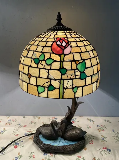 Luxury Stained Glass Handmade Vintage Wholesale Mandarin Duck Base Custom Tiffany Table Lamp 